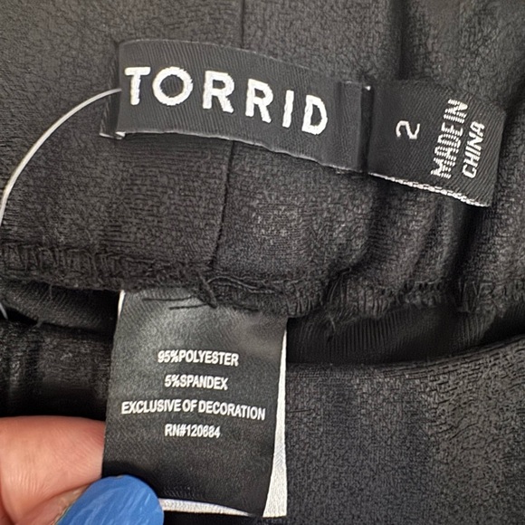 Torrid Black Coated Pull On Jegging Size 2X - Picture 3 of 3